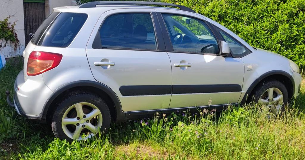 Suzuki SX4 181.000 km 1.900 &euro; Losheim am See 66679
