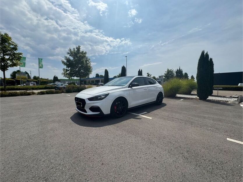 i30