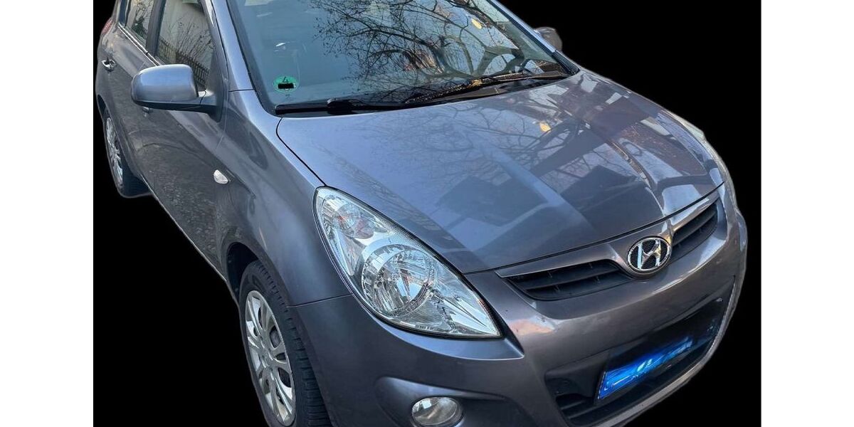 Hyundai i20 273.000 km 1.850 &euro; München 80335