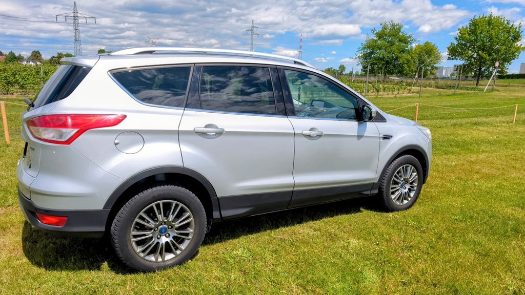 Ford Kuga 124.549 km 10.800 &euro; München 81249