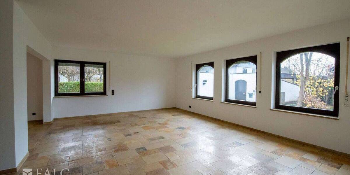 Mehrfamilienhaus, Wohnhaus Pleinfeld - 8 Zimmer, 237 m&sup2;, 480.000&euro; | Angebot:26787560