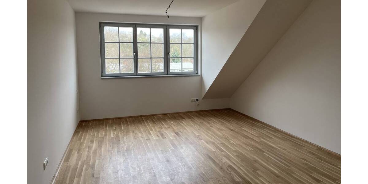 Etagenwohnung Pirna - 3 Zimmer, 104 m&sup2;, 1.044&euro; | Angebot:26835566