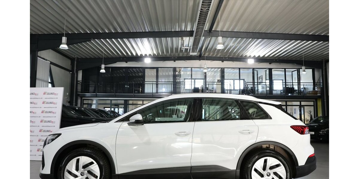 Audi Q4 e-tron 40 WHITE & BLACK & BEIGE / VC+HEAD-UP 50.000 km 27.994 &euro; Hamm 59077