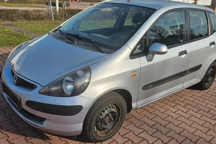 Honda Jazz 166.000 km 1.800 &euro; Chemnitz 09120