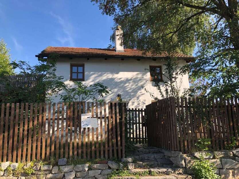 Haus zum Mieten in Ergoldsbach 750 € 53 m²
