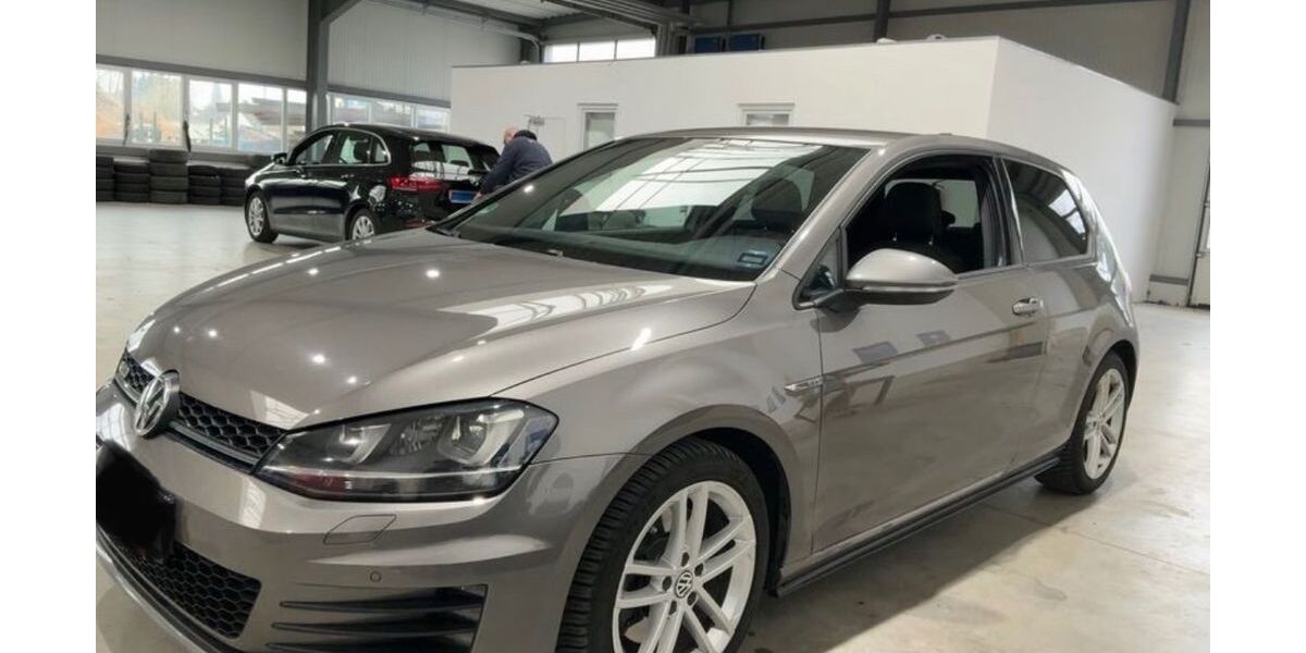 VW Golf 247.027 km 10.590 &euro; Bargteheide 22941