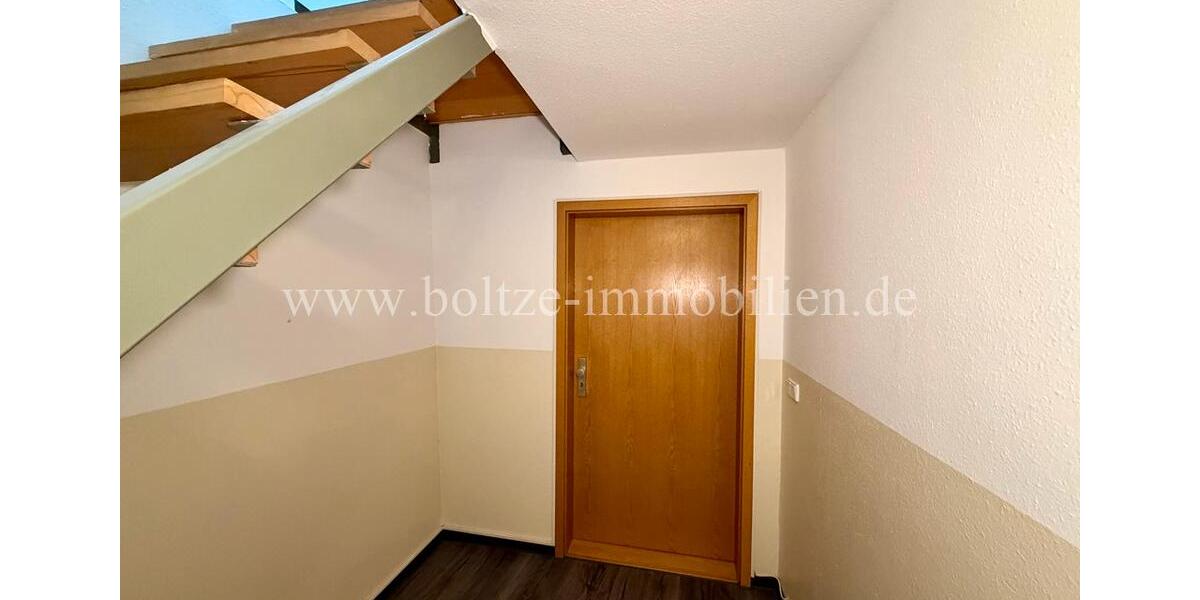 Dachgeschoßwohnung Naumburg (Saale) - 3 Zimmer, 100 m&sup2;, 580&euro; | Angebot:25719584