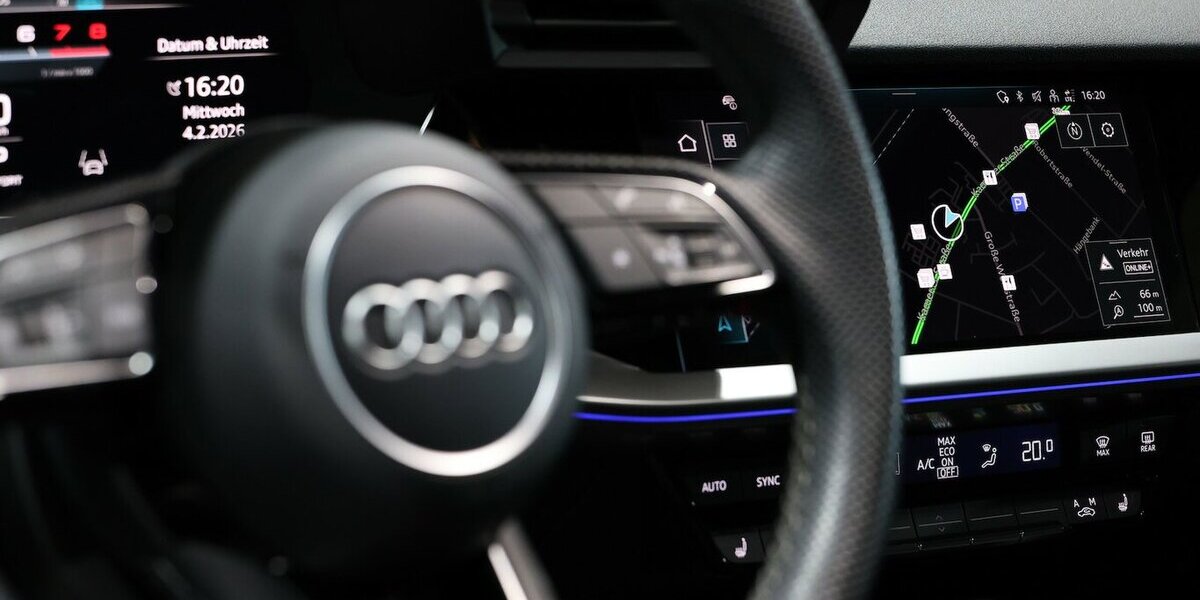 Audi S3 LIMOUSINE 2.0 TFSI QUATTRO S-LINE BLACK PLUS 36.000 km 38.444 &euro; Hamm 59077