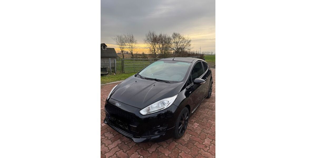 Ford Fiesta 121.500 km 7.500 &euro; Krummendiek 25554