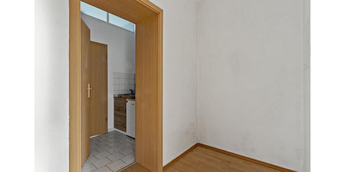 Erdgeschoßwohnung Halle (Saale) - 1 Zimmer, 27 m&sup2;, 300&euro; | Angebot:26365426