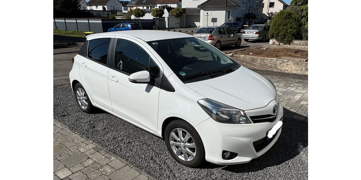 Toyota Yaris 117.300 km 6.100 &euro; Ensdorf 66806