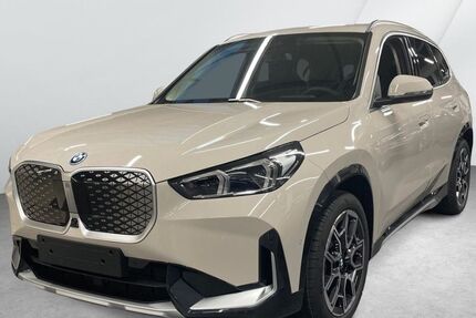 BMW iX1 3.500 km 60.940 &euro; Cuxhaven 27472