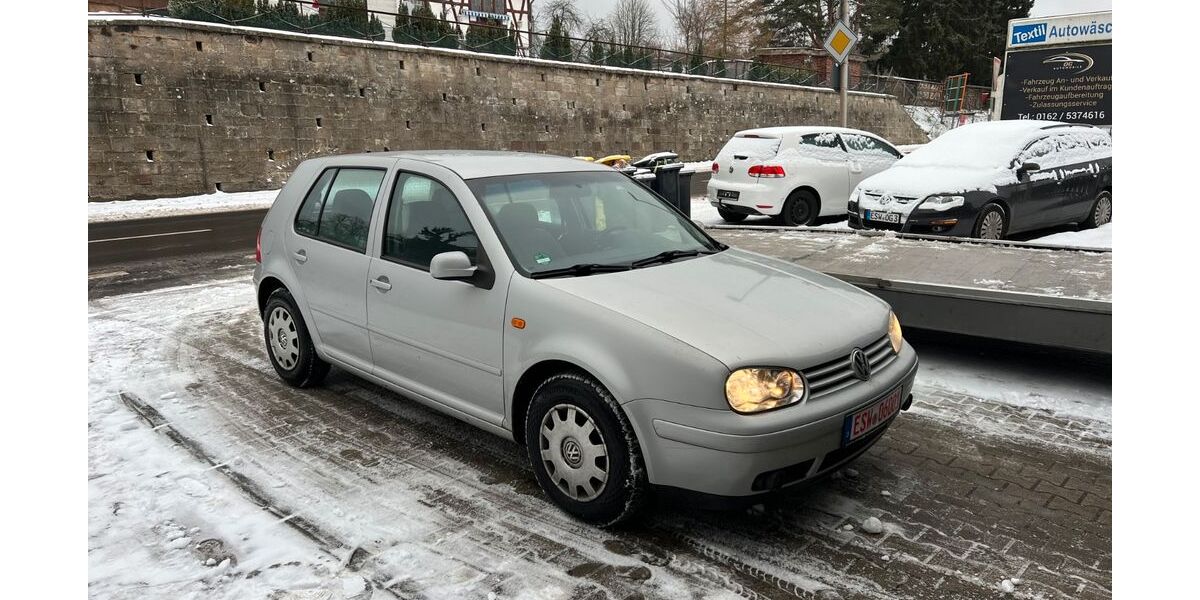 VW Golf 153.000 km 800 &euro; Hessisch Lichtenau 37235
