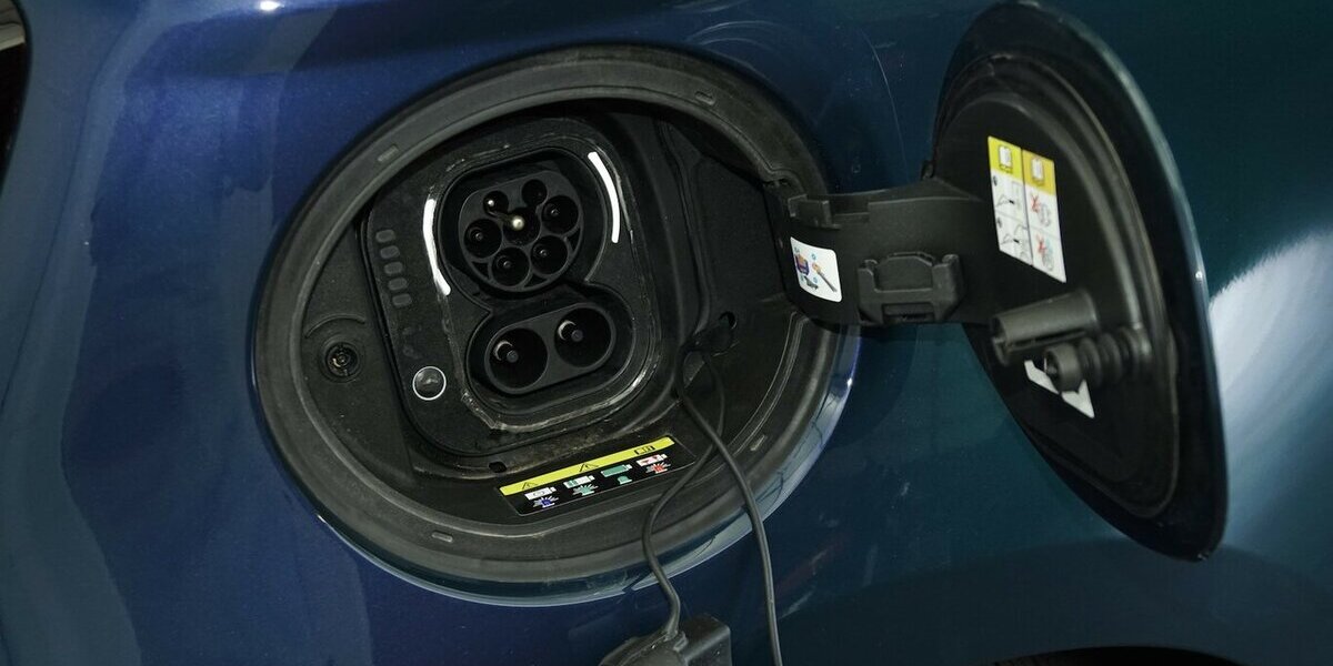 Fiat 500e Action Carplay Android Automatik 1.Hand 20.500 km 13.120 &euro; Lich 35423