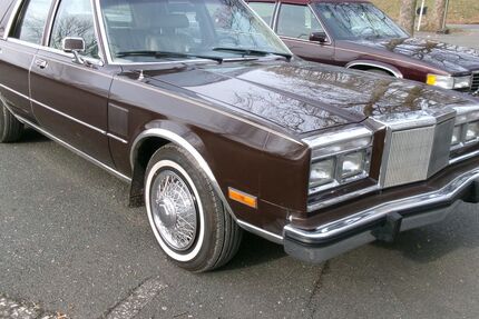 Chrysler New Yorker 163.000 km 10.800 &euro; Bamberg 96049