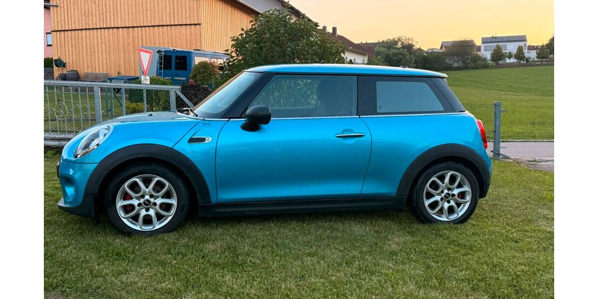 Mini ONE 85.000 km 8.700 &euro; Runding 93486