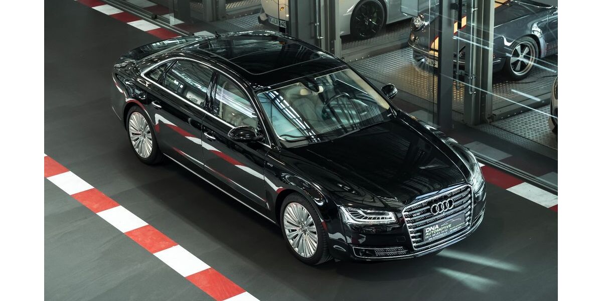 Audi A8 161.000 km 35.890 &euro; Köln 50829