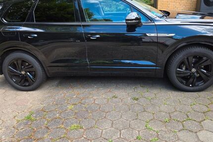 VW Touareg 61.264 km 50.399 &euro; Aumühle 21521