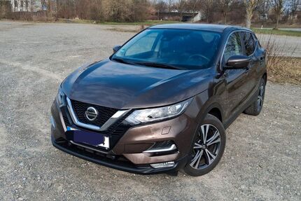 Nissan Qashqai 33.200 km 16.700 &euro; Friedrichshafen 88046