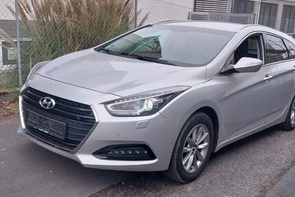 Hyundai i40 244.000 km 5.799 &euro; Kelkheim ( Taunus ) 65779