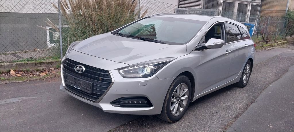Hyundai i40 244.000 km 5.799 &euro; Kelkheim ( Taunus ) 65779