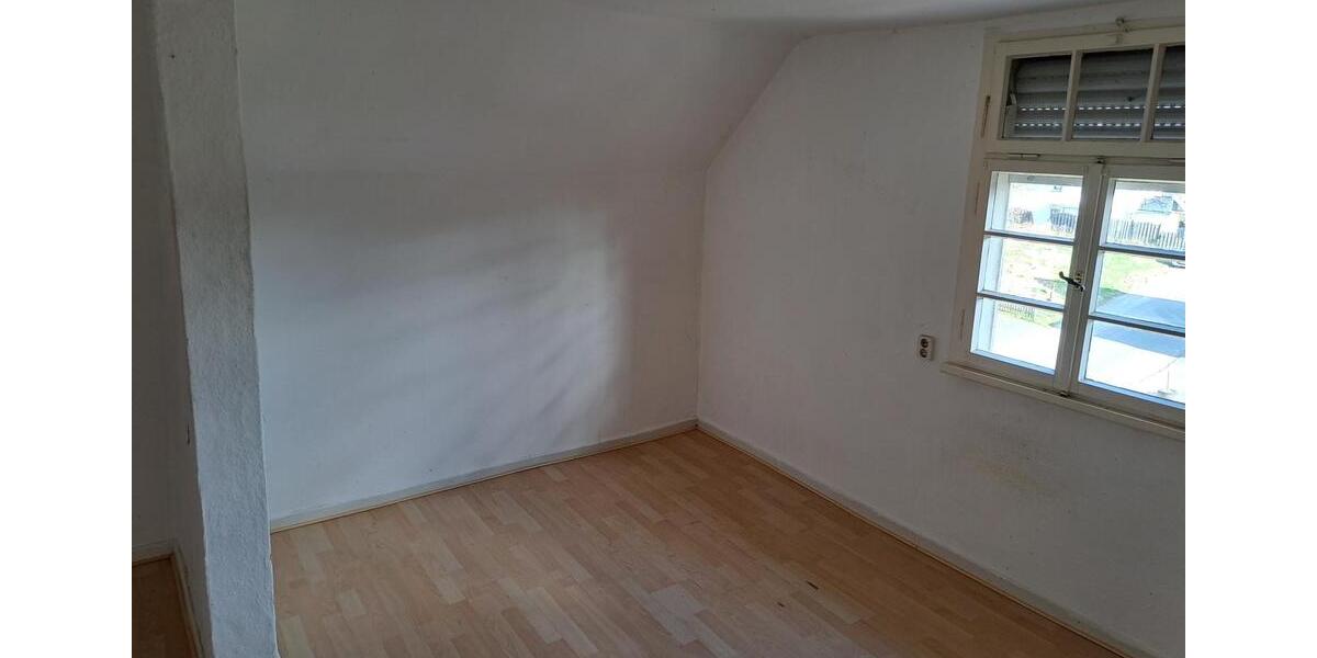 Dachgeschoßwohnung Windeck - 3 Zimmer, 58 m&sup2;, 410&euro; | Angebot:25376620