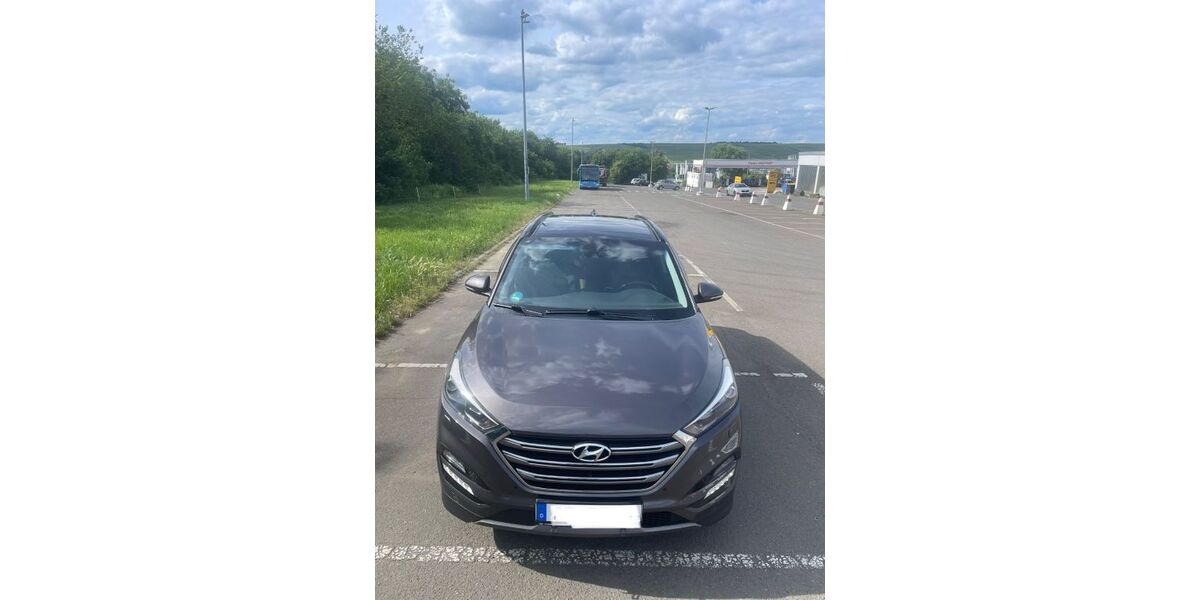 Hyundai TUCSON 168.000 km 16.500 &euro; Dittelsheim-Hessloch 67596