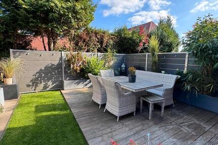 Moderne 3-Zi. Wohnung mit EBK, Carport, Wallbox & privatem Garten 3 zimmer