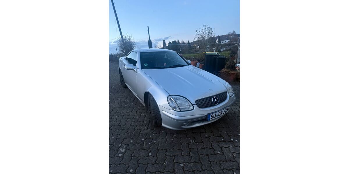 Mercedes-Benz SLK 200 185.000 km 4.250 &euro; Much 53804