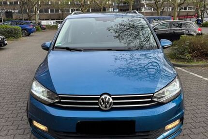 VW Touran 167.590 km 13.900 &euro; Frankfurt am Main 60431