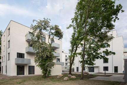 Wohnung zum Mieten in Berlin 2.056,42 € 103.65 m²