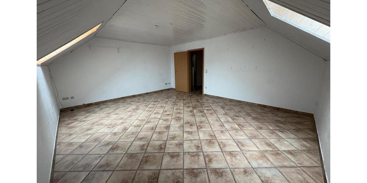 Mehrfamilienhaus, Wohnhaus Bad Salzungen - 6 Zimmer, 200 m&sup2;, 299.000&euro; | Angebot:26722742