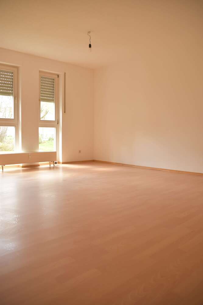 Wohnung zum Mieten in Crimmitschau 355 € 55.19 m²
