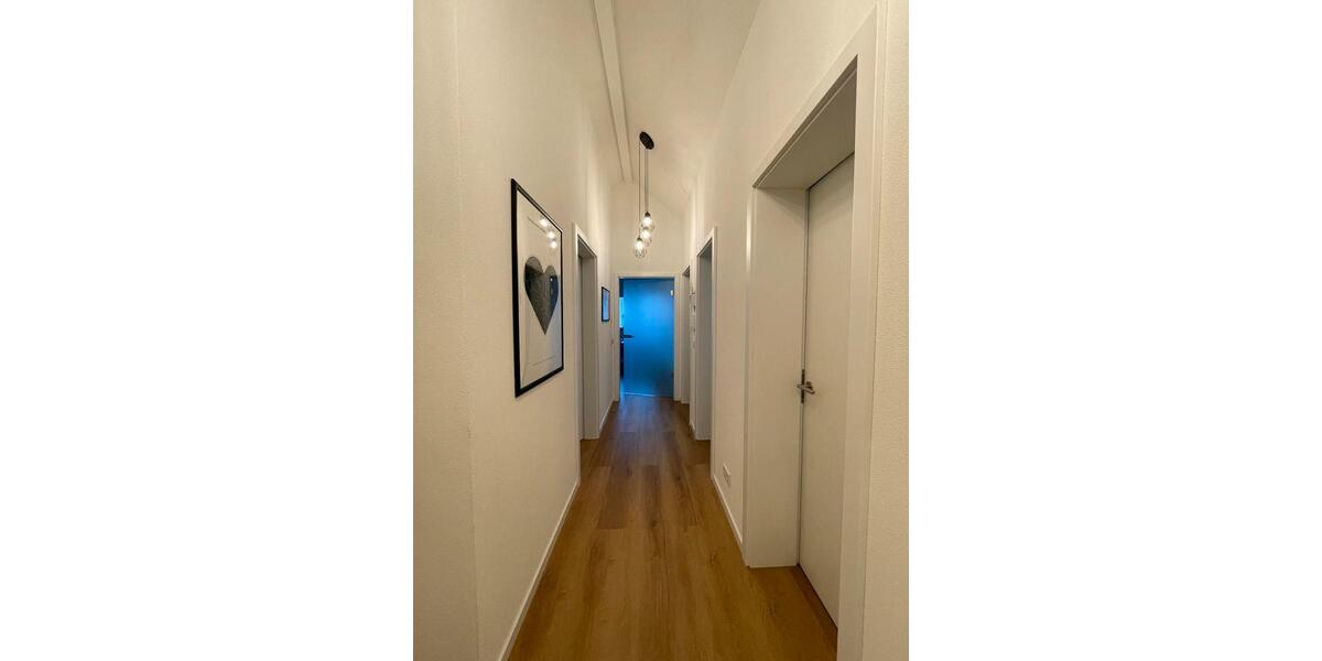 Dachgeschoßwohnung Salem - 4 Zimmer, 90 m&sup2;, 1.260&euro; | Angebot:25325074