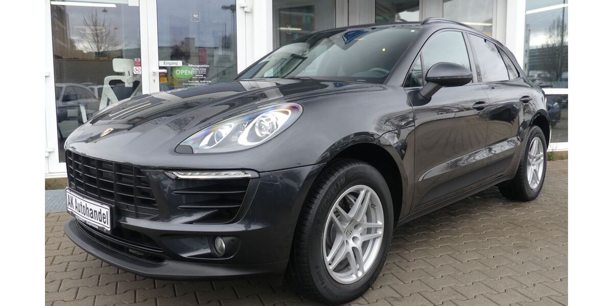 Porsche Macan 106.989 km 32.890 &euro; München 80687