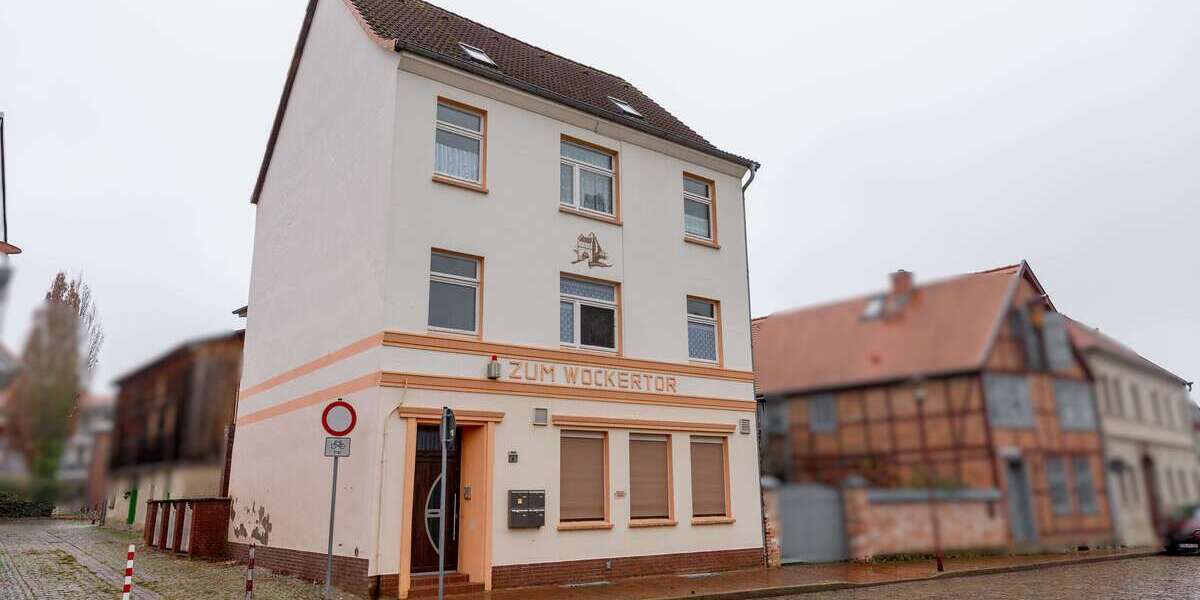 Einfamilienhaus Parchim - 10 Zimmer, 270 m&sup2;, 169.000&euro; | Angebot:24460023