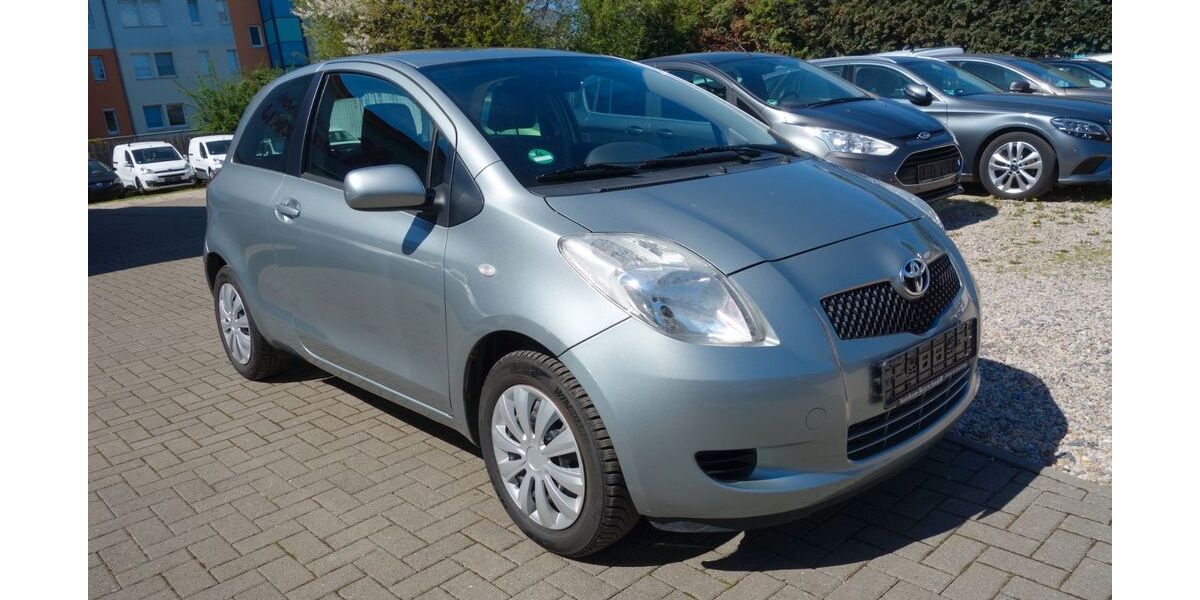 Toyota Yaris 110.000 km 2.549 &euro; Leipzig 04249
