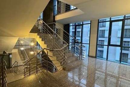 Büro in Halle (Saale) 2.450 € 375 m²