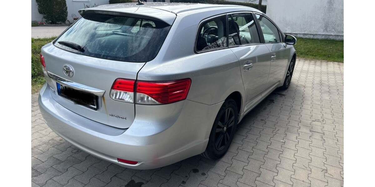 Toyota Avensis 318.032 km 6.000 &euro; Ortenburg 94496