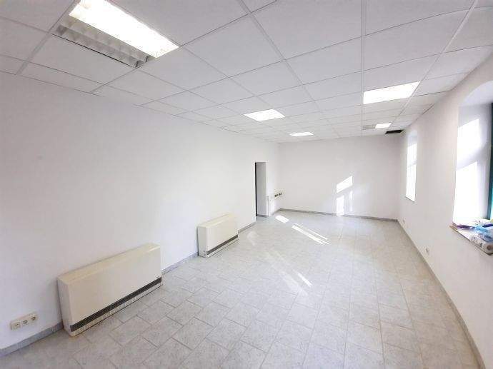 Renovierte Gewerbeeinheit im Zentrum von Bitterfeld 2 zimmer