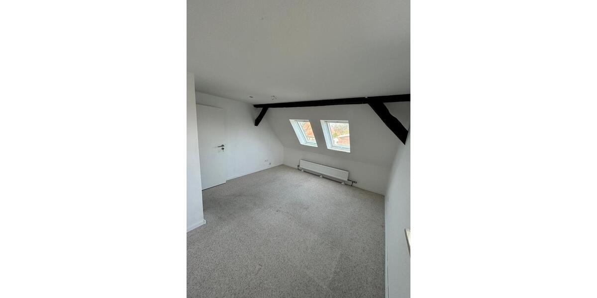 Maisonettenwohnung Algermissen - 6 Zimmer, 160 m&sup2;, 1.200&euro; | Angebot:24841248