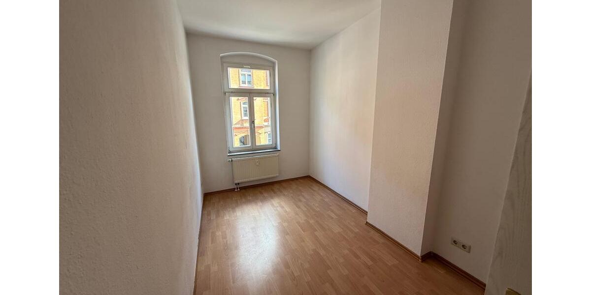 Etagenwohnung Zwickau - 5 Zimmer, 118 m&sup2;, 699&euro; | Angebot:25756475