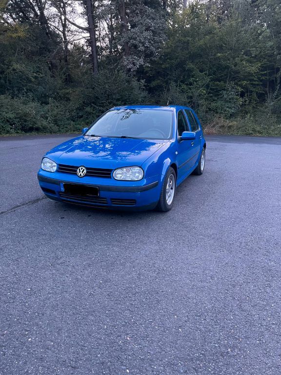 VW Golf 214.000 km 2.990 € Idstein 65510