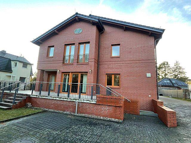 Doppelhaushälfte Oranienburg Lehnitz - 8 Zimmer, 189 m&sup2;, 580.000&euro; | Angebot:26017748