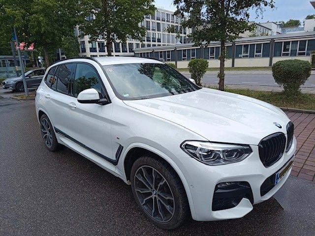 BMW X3 135.000 km 29.500 &euro; München 81671