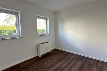 Renovierte helle 2 ZKB Wohnung Stadtmitte