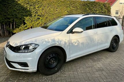 VW Golf 127.000 km 10.800 € Schwülper 38179