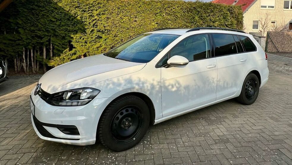 VW Golf 127.000 km 10.800 € Schwülper 38179