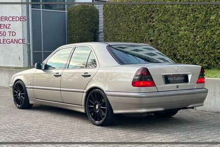 Mercedes-Benz C 250 171.500 km 10.900 &euro; Ortenberg 77799
