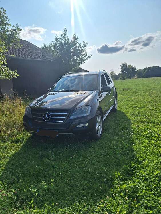 Mercedes-Benz ML 300 209.500 km 13.000 € Schleiden 53937